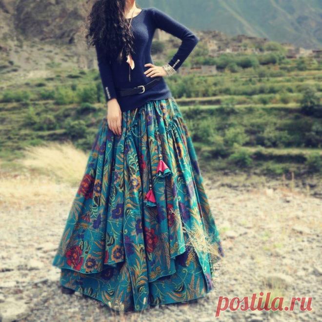 Выкройки юбки бохо своими руками: пошагово, выполнение работы Одежда в стиле бохо очень свободна и в то же время подчёркивает силуэт. Именно это определяет весь стиль в целом и конкретные модели юбок.