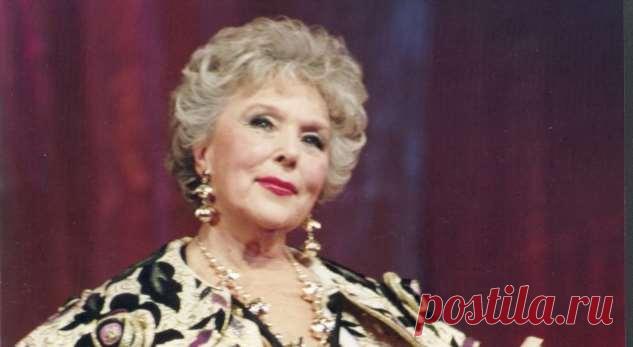 «Время для нее остановилось»: Сын Михаила Ширвиндта показал 94-летнюю Веру Васильеву . Милая Я