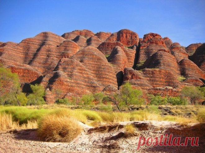 Необычный хребет Бангл-Бангл в Австралии.