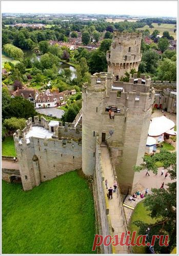 Warwick Castle // England,  
flickr от jraethompson   |   Pinterest • Всемирный каталог идей