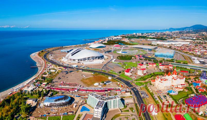 Сочи, Адлер в 2023 году: куда сходить, что посмотреть с детьми, лучшие пляжи, достопримечательности, сколько стоит поездка, цены.
Адлер – популярное у россиян туристическое направление на Черноморском побережье Краснодарского края. Лучшим месяцем для отдыха у моря здесь считается август.

Несмотря на то, что именно на исходе лета цены на южном курорте бьют рекорды, десятки тысяч отпускников с семьями едут сюда, в окрестности Сочи, чтобы понежиться в теплой морской воде: