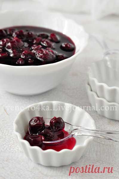 Просто вкусное вишневое варенье.
