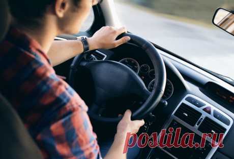 Покупаете подержанный автомобиль: можно ли верить показаниям одометра? Новая инициатива депутатовВ Госдуме обсуждается вопрос о введении ответственности за скручивание показаний одометра. Парламентарии ...