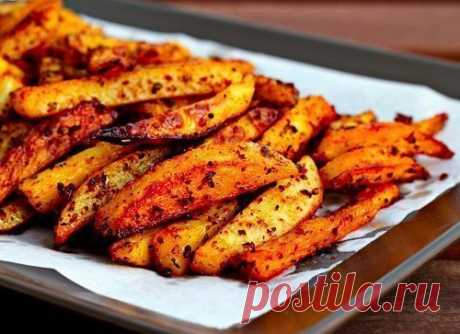Ароматный картофель фри, запеченный в духовке