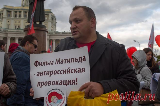 Мишустин Николай Николаевич - против закона проекта о ювенальной юстиции и ювенальных технологий в России 2014 и отказ от законопроекта электронного удостоверения личности паспорта универсальной электронной карты (УЭК и СНИЛС) - официальный сайт политика