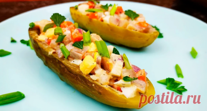 Интересный способ использовать соленые огурцы в салате + рецепт пикантного зимнего салата с сельдью!