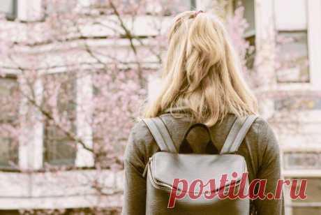 Какими сложностями сопровождается профессиональное самоопределение подростка
Выбор будущей профессии — это длительный процесс, который не начинается в старших классах школы. Ребенок на протяжении всей жизни познает мир, самого себя, а потом понимает, чем ему хочется заниматься в этой жизни и какое место в ней занять. Понимание это основывается на осознании своих интересов и способностей, но с учетом состояния рынка труда. Подробнее […]
Читай дальше на сайте. Жми подробнее ➡