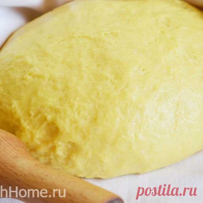 Сдобное дрожжевое тесто на молоке Хочу сегодня поделиться своим любимым рецептом сдобного дрожжевого теста, замешанного на основе молока. Такой рецепт теста очень удачный, готовится оно просто, а работать с ним - одно удовольствие!