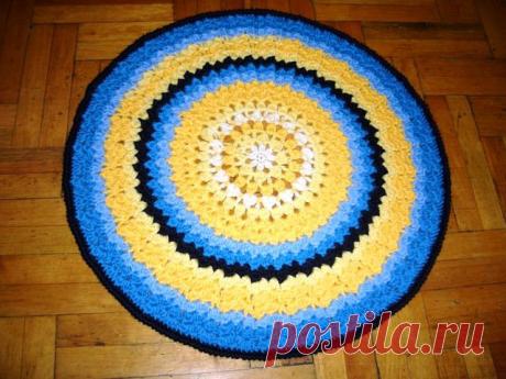 КРУГЛЫЙ КОВРИК.