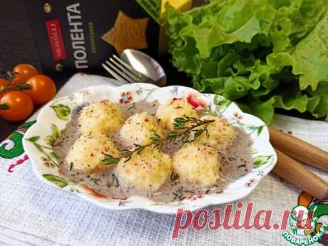 Кукурузные шарики с ореховым соусом. Сытное и лаконичное блюдо из поленты с пикантным соусом из орехов. Прекрасно дополнит и разнообразит постное или вегетарианское меню.