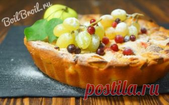 Шарлотка с яблоками на сметане в духовке - пошаговый рецепт с фото На Руси издавна сажали так много яблонь, что заморские купцы называли земли славянские «яблоневым царством». Да и сейчас трудно будет отыскать даже самый маленький садовый участок, где не росла хотя бы одна яблоня. Как прекрасно бывает яблоневое дерево в период цветения, как вкусны его «наливные яблочки». Круглый год радуют нас самые разнообразные блюда из этого …