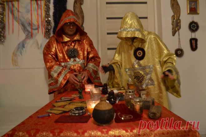 я практикующий таролог с опытом более двух лет ✨
Специализируюсь на отношениях и чувствах, работаю на классической колоде Райдера-Уэйта. Помогу узнать мысли, чувства загаданного человека, ваши с ним перспективы, и многое другое. Если вы не знаете, что спросить у карт, пишите, я пришлю большой список вопросов, чтобы вы смогли выбрать.

❗️Полистайте картинки в объявлении, там вы найдите готовые расклады с ценами. Но можете задавать и свои вопросы, прайс на них ниже: