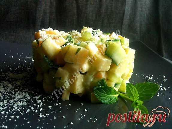 Салат из сыра с огурцом