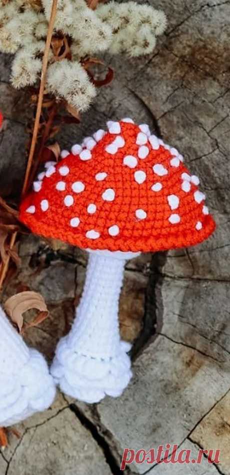 PDF Мухомор крючком. FREE crochet pattern; Аmigurumi toy patterns. Амигуруми схемы и описания на русском. Вязаные игрушки и поделки своими руками #amimore - маленький грибок, мухомор, поганка, грибы.