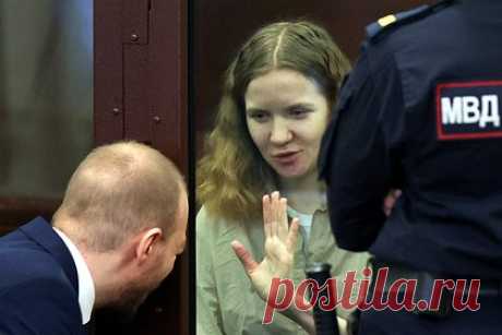 Защита решила обжаловать приговор террористке Треповой. Адвокат осужденной на 27 лет лишения свободы Дарьи Треповой (внесена в перечень террористов и экстремистов Росфинмониторинга) заявил о намерении обжаловать приговор. Она признана виновной по трем статьям: теракт, незаконный оборот взрывных устройств и использование заведомо поддельного документа.