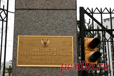 Посольство России оценило заявление США о ядерных бомбардировках из-за Украины. Посольство РФ оценило высказывания сенатора США Роджера Уикера о возможности использования ядерного оружия против России в случае конфликта с Украиной. В посольстве отметили, что заявление Уикера является свидетельством безответственности.