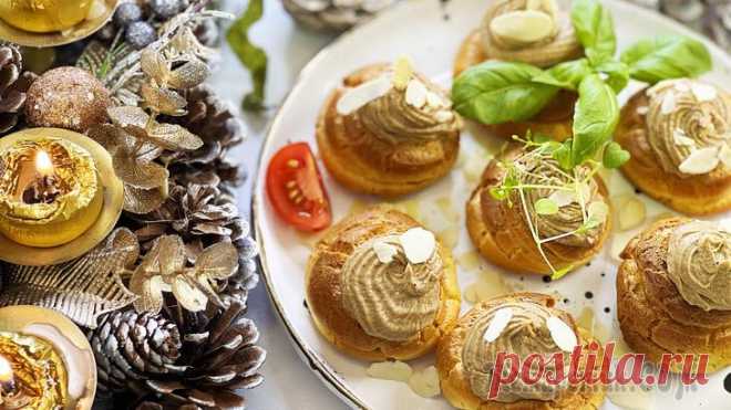 Заварные шу с паштетом из куриной печени и цыпленка