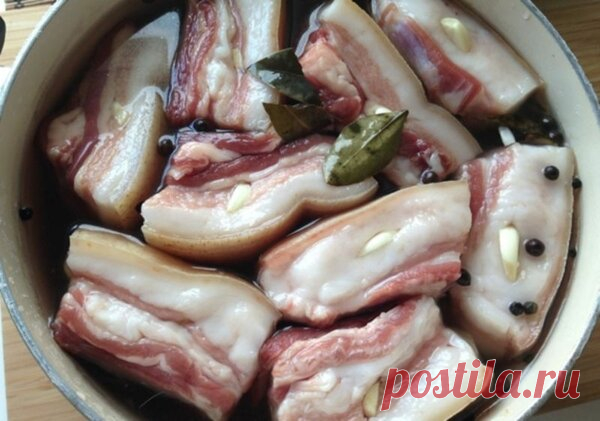 Как мы у себя в деревне солим сало | Мало Село | Яндекс Дзен