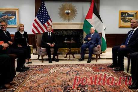 Блинкен встретился с президентом Палестины. Госсекретарь США Энтони Блинкен встретился с президентом Палестины Махмудом Аббасом. Встреча проходит в столице Иордании городе Амман. Стороны обсудят ситуацию вокруг сектора Газа, а именно пути сдерживания конфликта и недопущение распространения его масштабов в регионе.