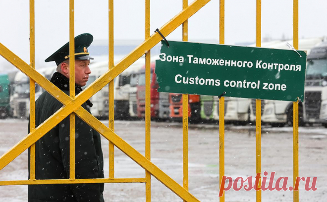 В ФТС оценили выплаты в бюджет после проверок импортеров. В декабре 2022 года Верховный суд разъяснил, могут ли дивиденды включаться в таможенную стоимость товара. Таможенники начали проверки импортеров, с прошлого августа нарушители доплатили в бюджет 4 млрд руб.