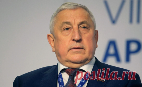 Руководство КПРФ рекомендовало выдвинуть в президенты экс-лидера аграриев. Президиум ЦК КПРФ поддержал идею снова выдвинуть Николая Харитонова на выборы президента. Он уже участвовал в борьбе за пост главы государства в 2004 году и набрал 13,7%