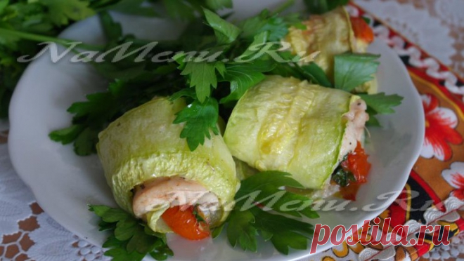 Кабачковые рулетики с курицей в микроволновке