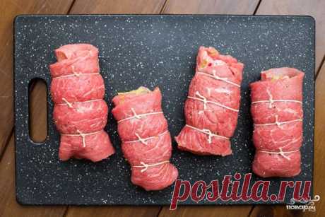 Рулетики из свинины с начинкой - пошаговый кулинарный рецепт на Повар.ру