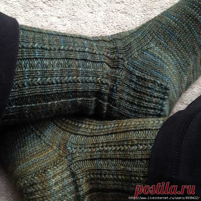 Мужские носки - Simple Skyp Socks by Adrienne Ku.