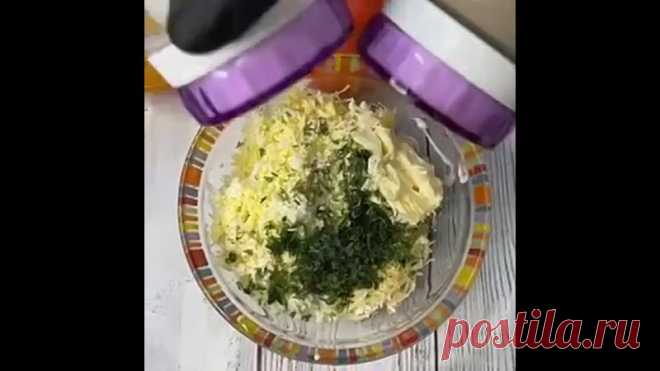 Пост на стене Котлеты с начинкой Фарш куриный 500гр.Лук 1шт.Чеснок 3 зубчикаЯйцо 1шт.Соль, перец по вкусуХлеб, замеченный в молоке по вкусуДля начинки:Сыр 100гр.Яйцо варёное 2шт.Укроп - маленький пучокМасло слив 2 ст ложкиПриготовление:Для начинки мелко натираем сыр и вареные яйца. Мелко нарезаем укроп, смешиваем все в миске, добавляем сливочное масло комнатной температуры. Солим, перчим и перемешиваем. Лук с ...