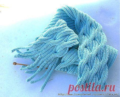 Хитрый шарф на спицах.