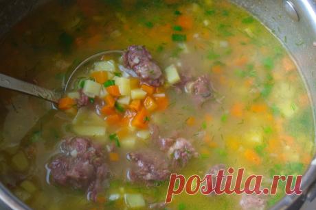 Готовлю этот густой суп с тушенкой, когда совсем нет времени | Домашняя кухня | Яндекс Дзен