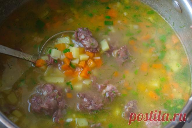 Готовлю этот густой суп с тушенкой, когда совсем нет времени | Домашняя кухня | Яндекс Дзен