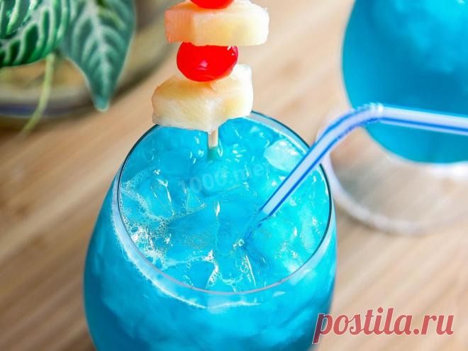 Алкогольный коктейль Голубые Гавайи. Самый освежающий и летний коктейль из всех возможных! Алкогольный коктейль 