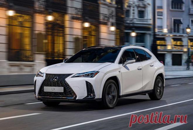 Lexus UX 2023: салон, цена, комплектация