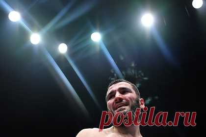 В Госдуме оценили замену роcсийского гимна на советский перед боем Бетербиева. На замену российского гимна на советский перед боем Артура Бетербиева с американцем Маркусом Брауном не стоит обращать внимания. Так инцидент оценил бывший чемпион мира по боксу и депутат Госдумы Николай Валуев. «Музыка одинаковая. Есть смысл упомянуть, чтобы они такого больше не делали, но не больше», — заявил он.