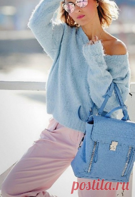 Модные цвета года по версии Pantone: нежно-розовый и нежно-голубой оттеноки в street style-подборке