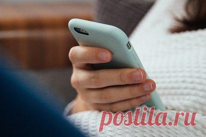 Девушка лишилась всех сбережений из-за одной СМС. Жительница Австралии вмиг лишилась всех накоплений из-за СМС. Она получила сообщение якобы от представителя банка, в котором у нее был открыт сберегательный счет. В тексте говорилось, что с ее счета пытаются снять деньги, и чтобы отменить операцию, ей надо было позвонить по указанному номеру.