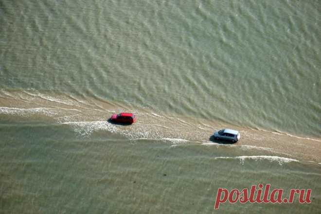 Удивительная дорога, дважды в сутки уходящая под воду