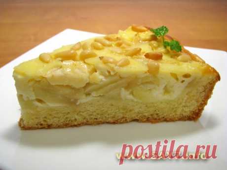 Яблочный пирог с кедровыми орешками
