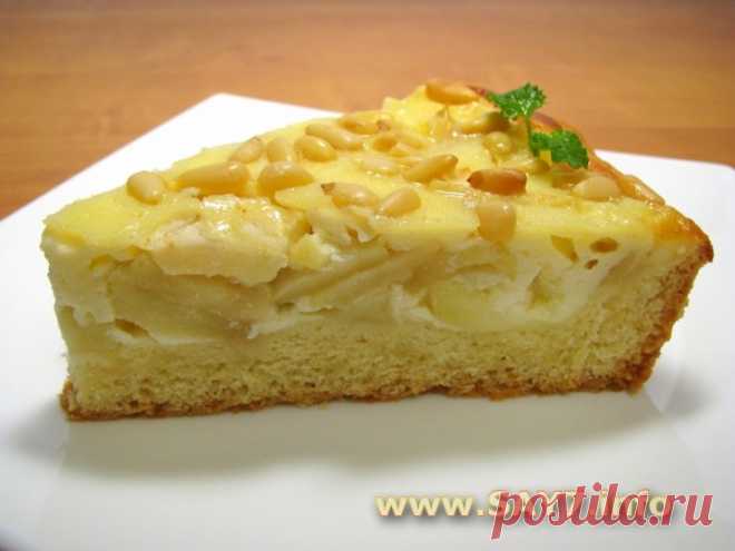Яблочный пирог с кедровыми орешками