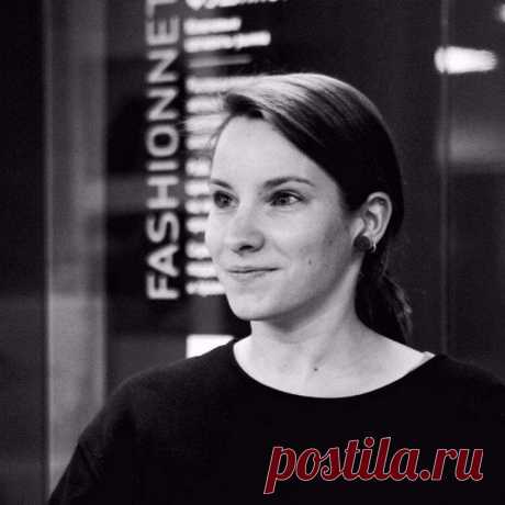 Объясняем 4 главных закона логики на простых примерах
Это знание необходимо, чтобы не допускать ошибок в рассуждениях и замечать, когда их совершают другие. Катя Анисимова Студент-химик, выпускница мастерской прикладной рациональности «Летней школы» и автор «Общества скептиков». Мы часто слышим фразы вроде «это нелогично» и «где тут логика». Интуитивно понятно, что логика — это что-то про наши рассуждения, выводы, структуру мыслей. В целом так […]
Читай дальше на сайте. Жми подробнее ➡