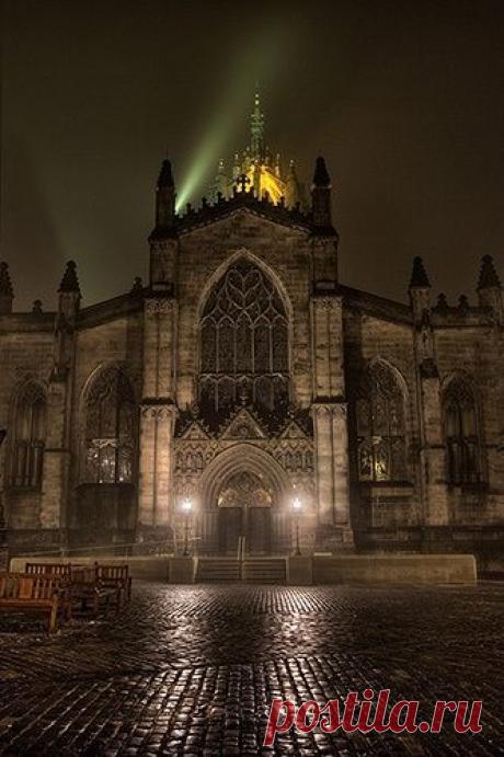 Edinburgh, Scotland ~ St. Giles Cathedral
flickr от Francisco Diez | Найдено на сайте mysharedpage.com.