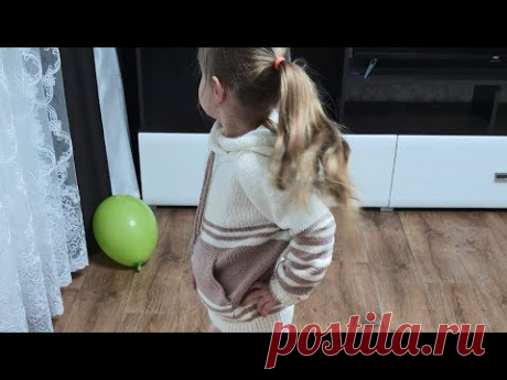 Детская толстовка с капюшоном спицами))Экспресс МК, как я её вязала