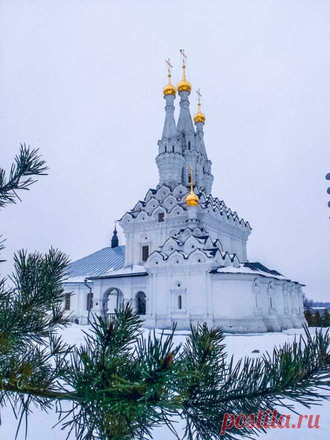 Храм во имя Смоленской иконы Божией Матери Одигитрии (Россия, Вязьма)