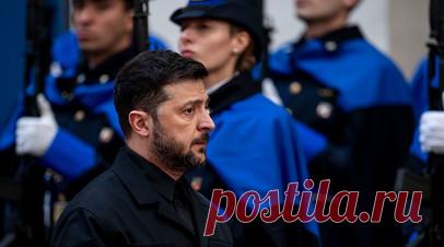 Зеленский заявил о готовности изменить закон для выборов. Владимир Зеленский заявил о готовности изменить украинское законодательство, чтобы провести президентские выборы. Читать далее