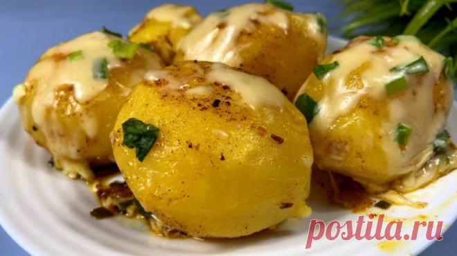 Попробуйте приготовить так картофель: получается так вкусно, что по другому готовить и не хочется | Домашние рецепты