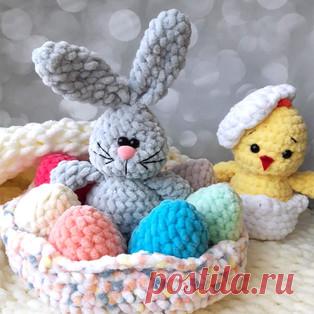 Пасхальный декор амигуруми. Схемы и описания для вязания игрушек крючком! Бесплатный мастер-класс от Юлии Шогеновой по вязанию пасхального декора крючком. Из описания схемы вы узнаете как связать корзинку, яйца, плюшевого за…
