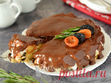 Торт с курагой и черносливом