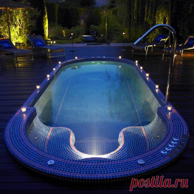 Бетонные бассейны: фото, преимущества, недостатки, технология строительства