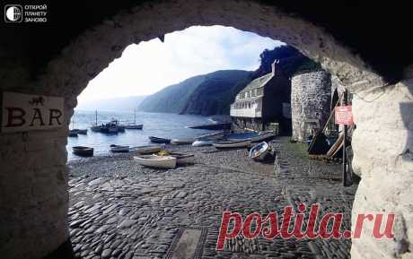 Кловелли (Clovelly) — маленькая рыбацкая деревня. Девон, Англия